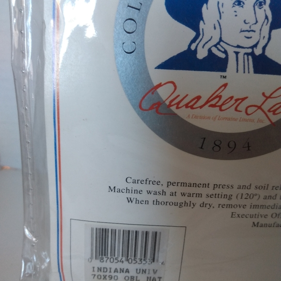 NWOT Quaker Collegiate Indiana University tablecloth - Picture 5 of 11
